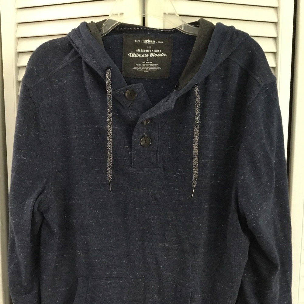 Men’s Hooded Sweatshirt